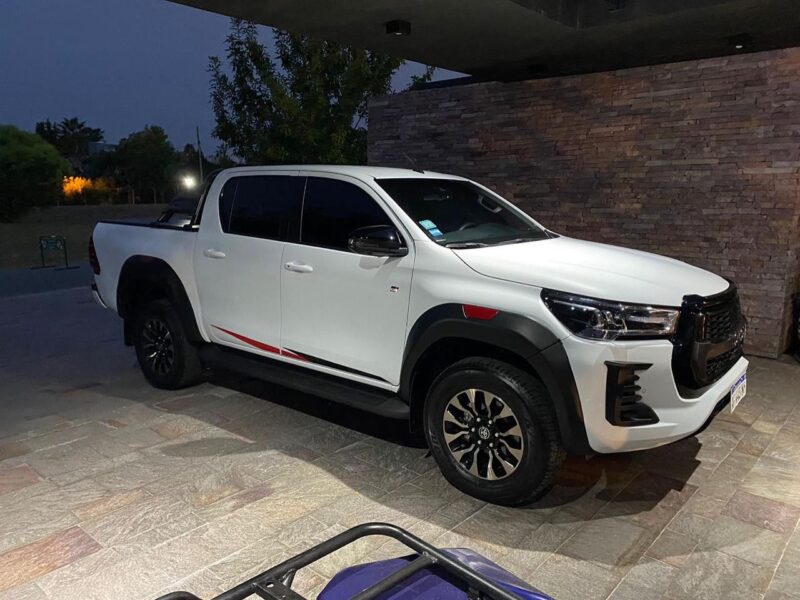 Toyota Hilux Gr 3 Sport 2023 25.000km impecable
